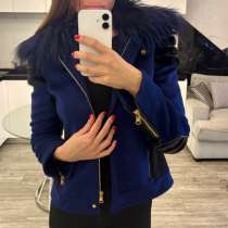 Куртка-пиджак Versace с меховым воротником, в Москве
