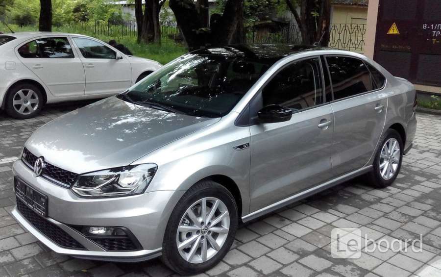 VW Polo sedan серый