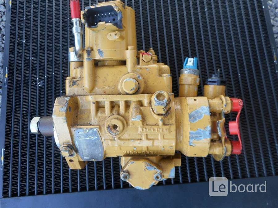 Купить топливный насос Caterpillar 2358725 для трелевочного трактора Caterpillar